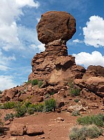 Arches NP Balanced Rock (6).JPG